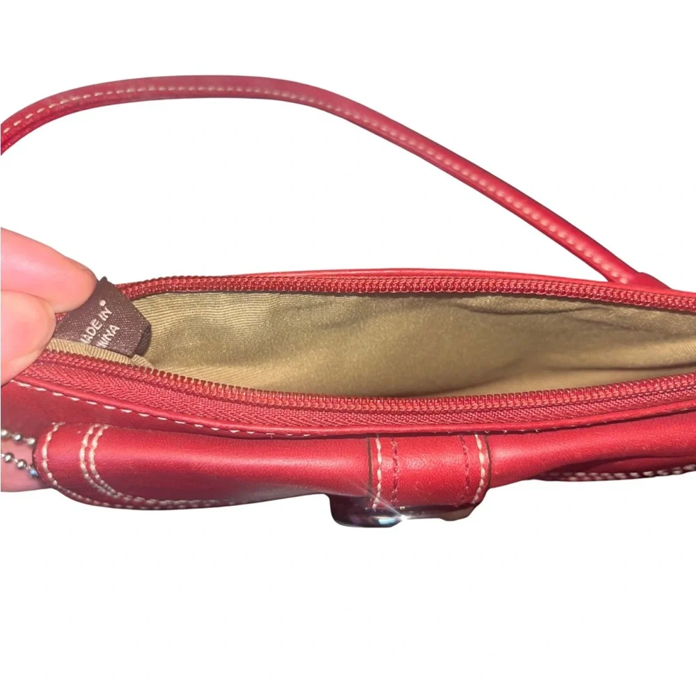 Coach SoHo Red Leather Wristlet/Clutch - Picture 13 of 13